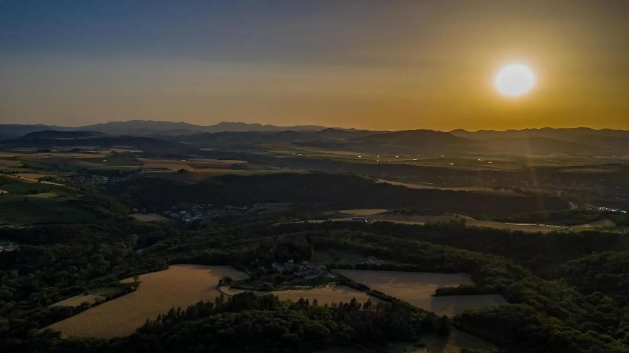 Le Gite Des Dix Portes Yronde-et-Buron France